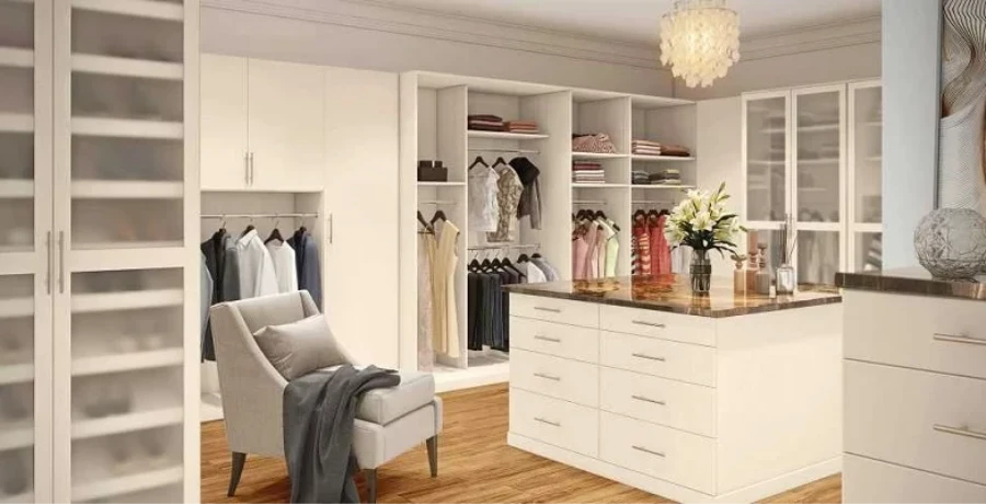 Do's and Don'ts for Small Walk-in Closet Design